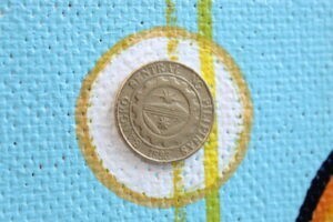 Картина «Великий умножитель на чиле» ДВП/акрил/монеты, без рамы, размер 42*88